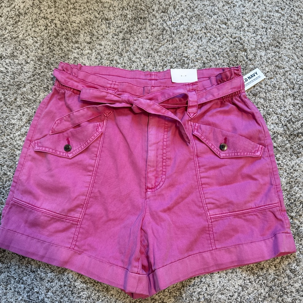 Old Navy Magenta Women's Cargo Shorts